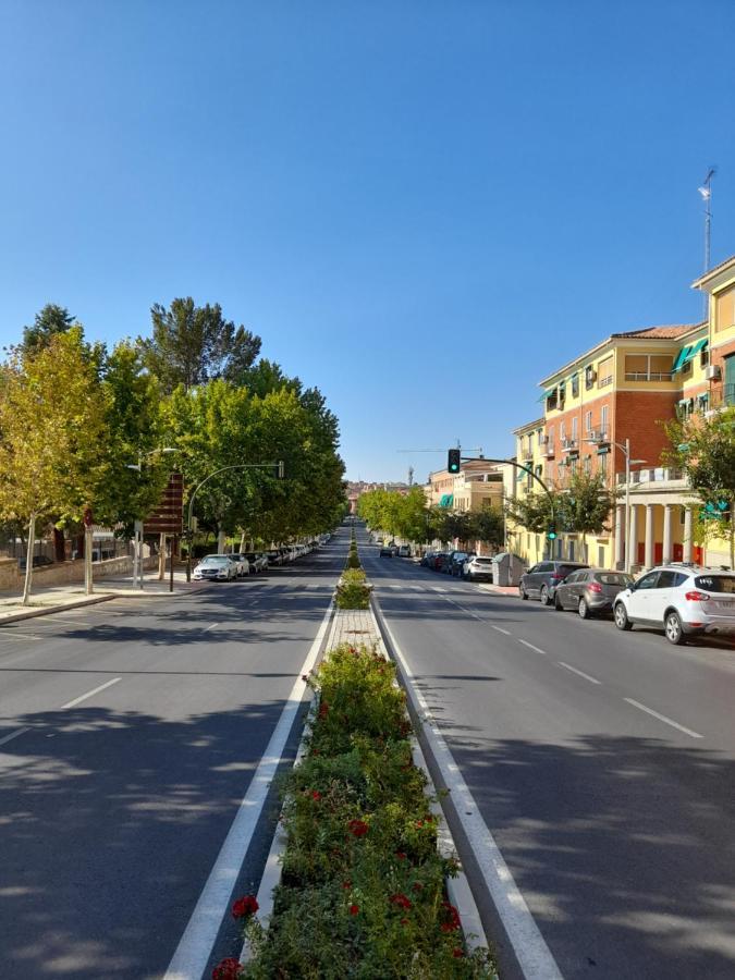 No Fiestas, 5 Dormitorios Solo Familias, Parejas O Trabajo Parking Publico Gratis A 300M Toledo Buitenkant foto